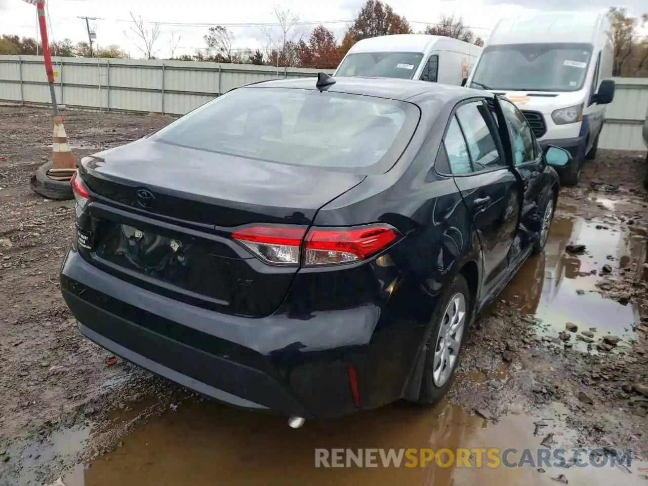 4 Photograph of a damaged car 5YFEPMAE1MP197243 TOYOTA COROLLA 2021