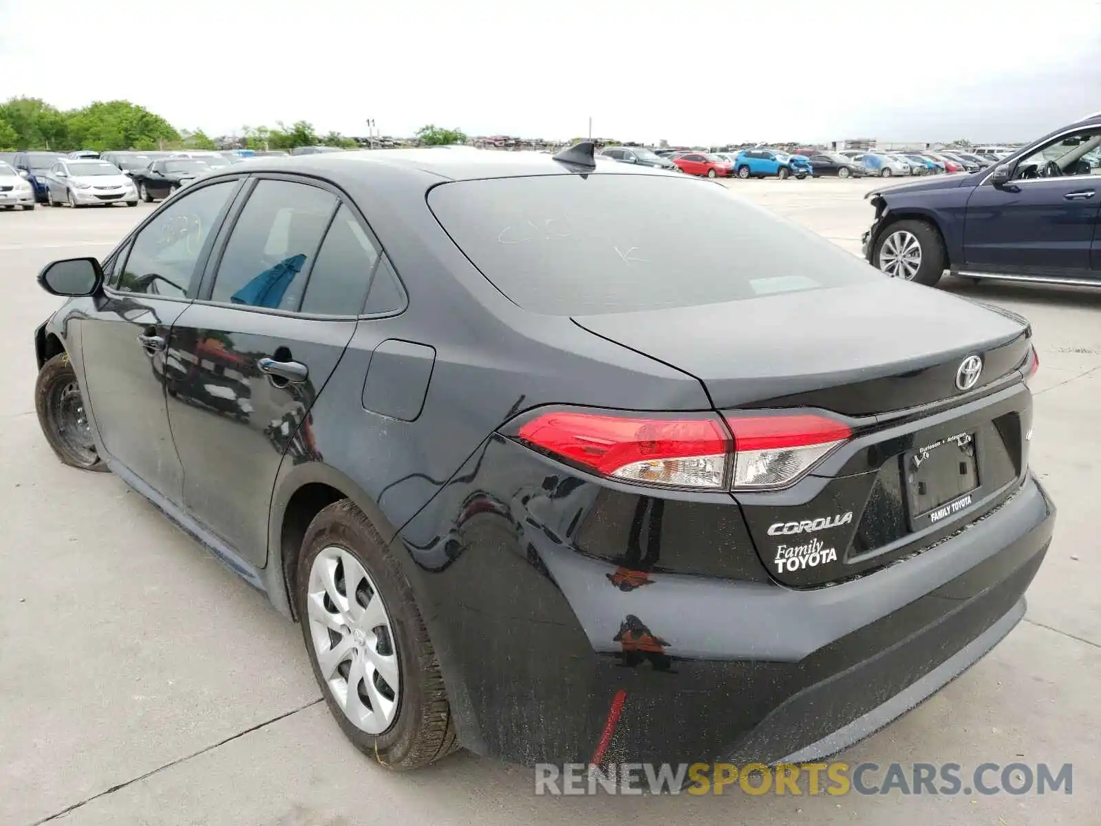 3 Photograph of a damaged car 5YFEPMAE1MP200366 TOYOTA COROLLA 2021