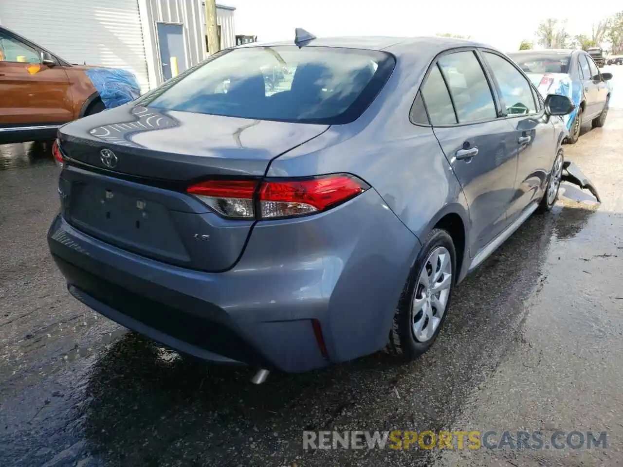 4 Photograph of a damaged car 5YFEPMAE1MP202313 TOYOTA COROLLA 2021