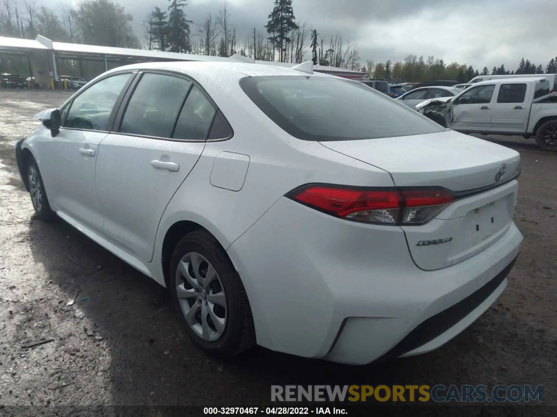 3 Photograph of a damaged car 5YFEPMAE1MP202831 TOYOTA COROLLA 2021