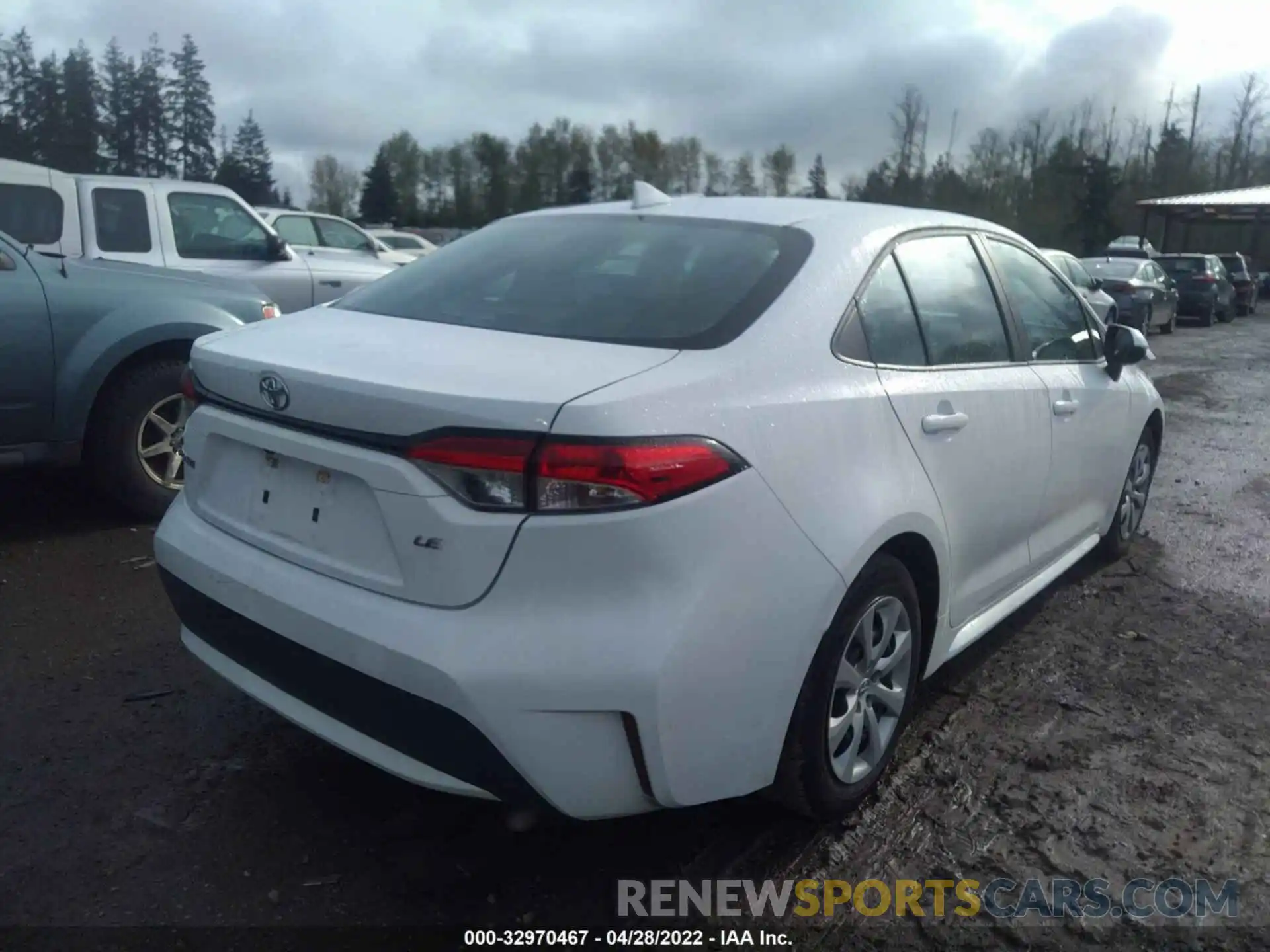 4 Photograph of a damaged car 5YFEPMAE1MP202831 TOYOTA COROLLA 2021