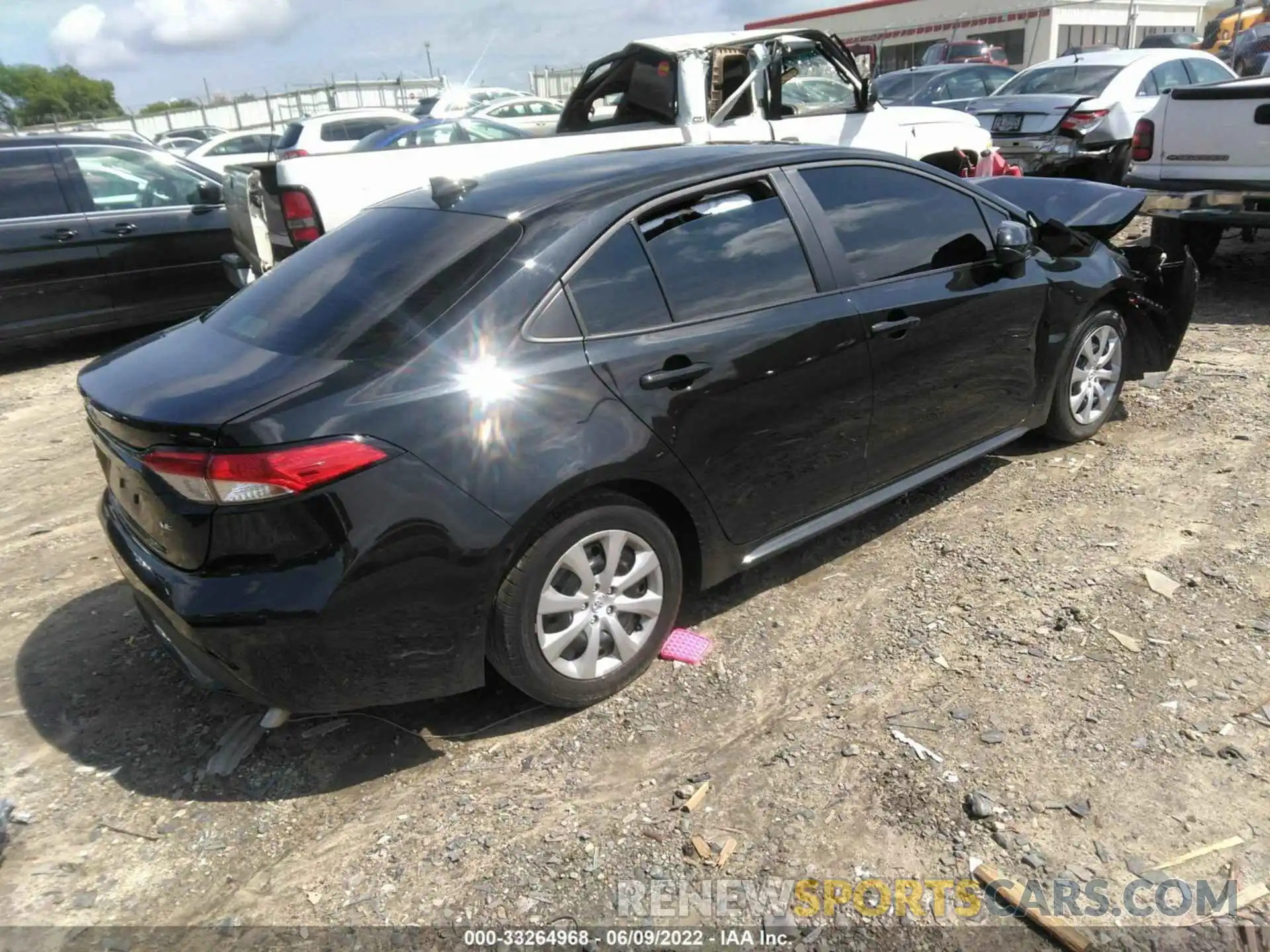 4 Photograph of a damaged car 5YFEPMAE1MP203199 TOYOTA COROLLA 2021