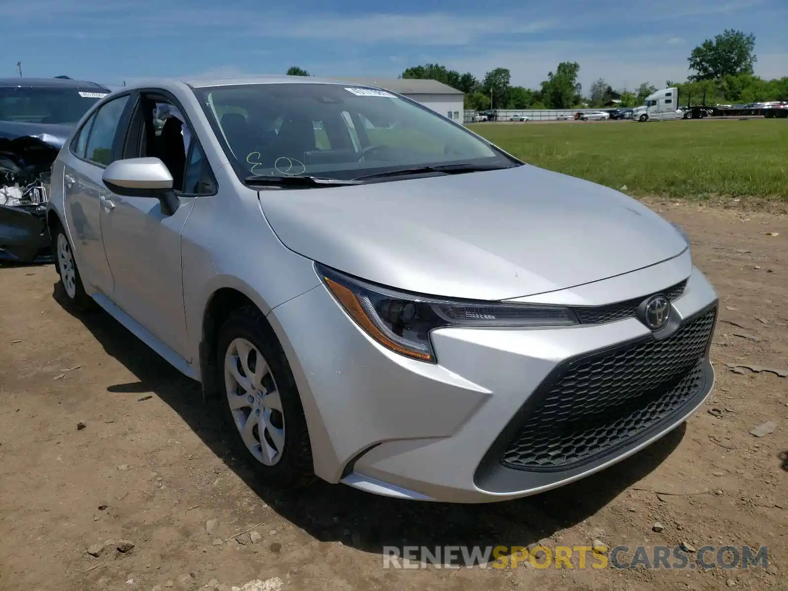 1 Photograph of a damaged car 5YFEPMAE1MP206085 TOYOTA COROLLA 2021