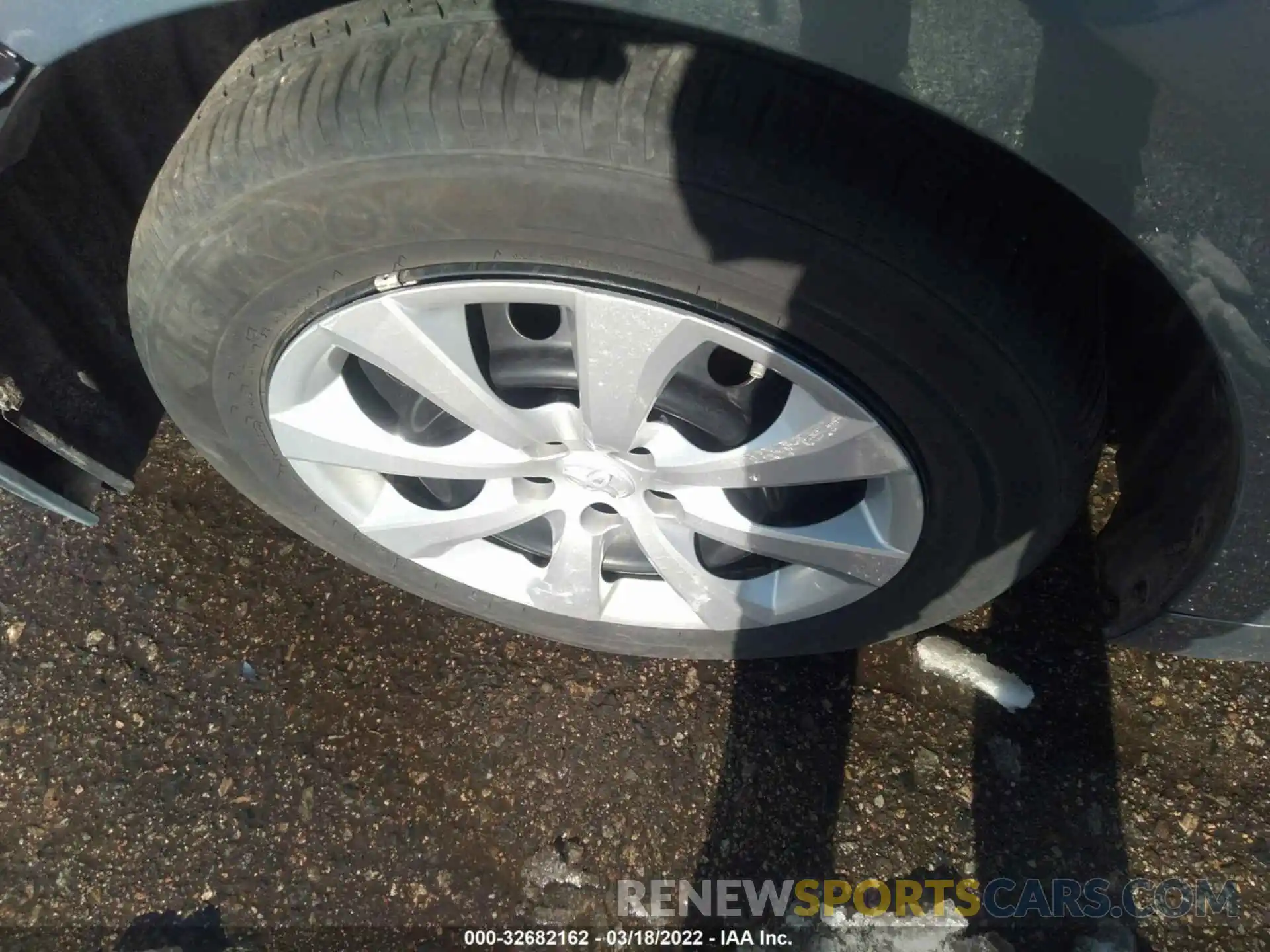 12 Photograph of a damaged car 5YFEPMAE1MP209035 TOYOTA COROLLA 2021