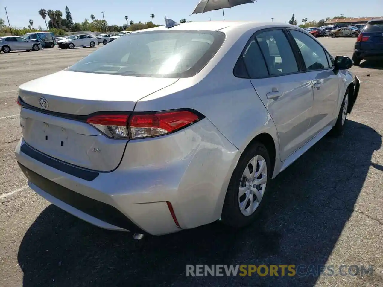 4 Photograph of a damaged car 5YFEPMAE1MP212324 TOYOTA COROLLA 2021