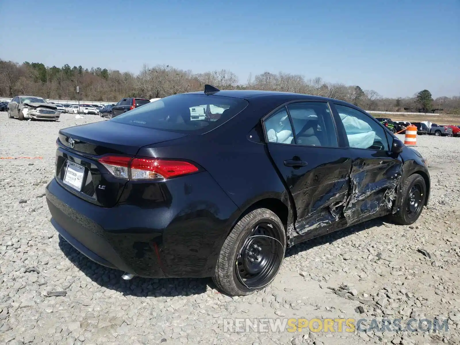 4 Photograph of a damaged car 5YFEPMAE1MP213618 TOYOTA COROLLA 2021