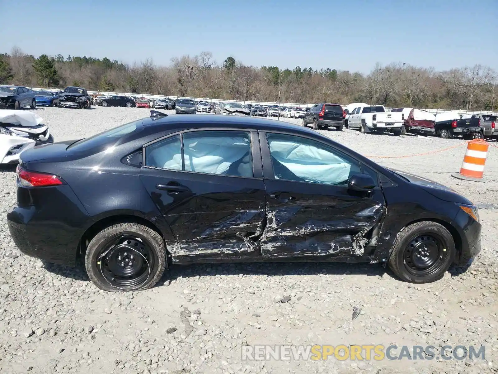 9 Photograph of a damaged car 5YFEPMAE1MP213618 TOYOTA COROLLA 2021