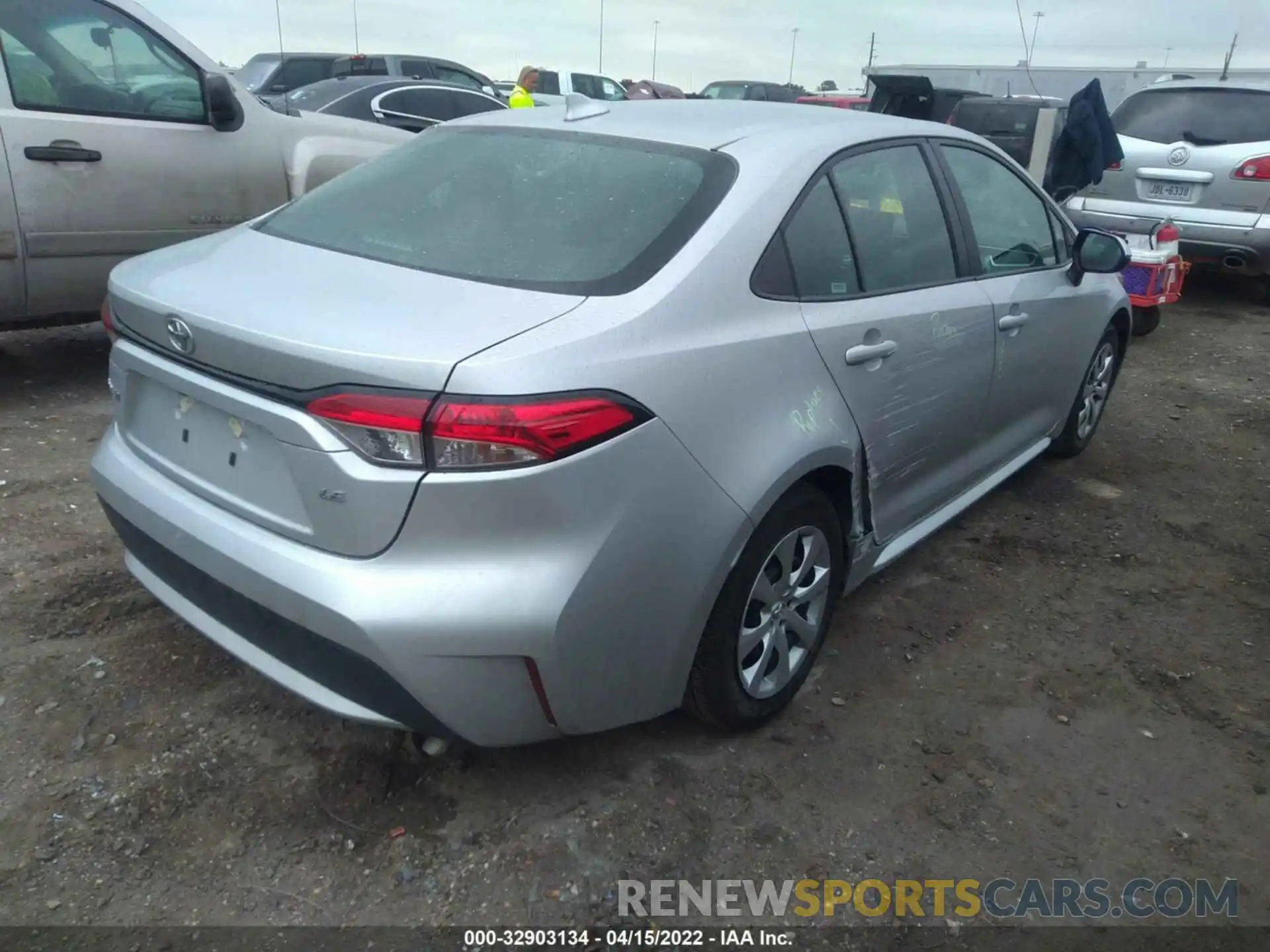 4 Photograph of a damaged car 5YFEPMAE1MP215949 TOYOTA COROLLA 2021