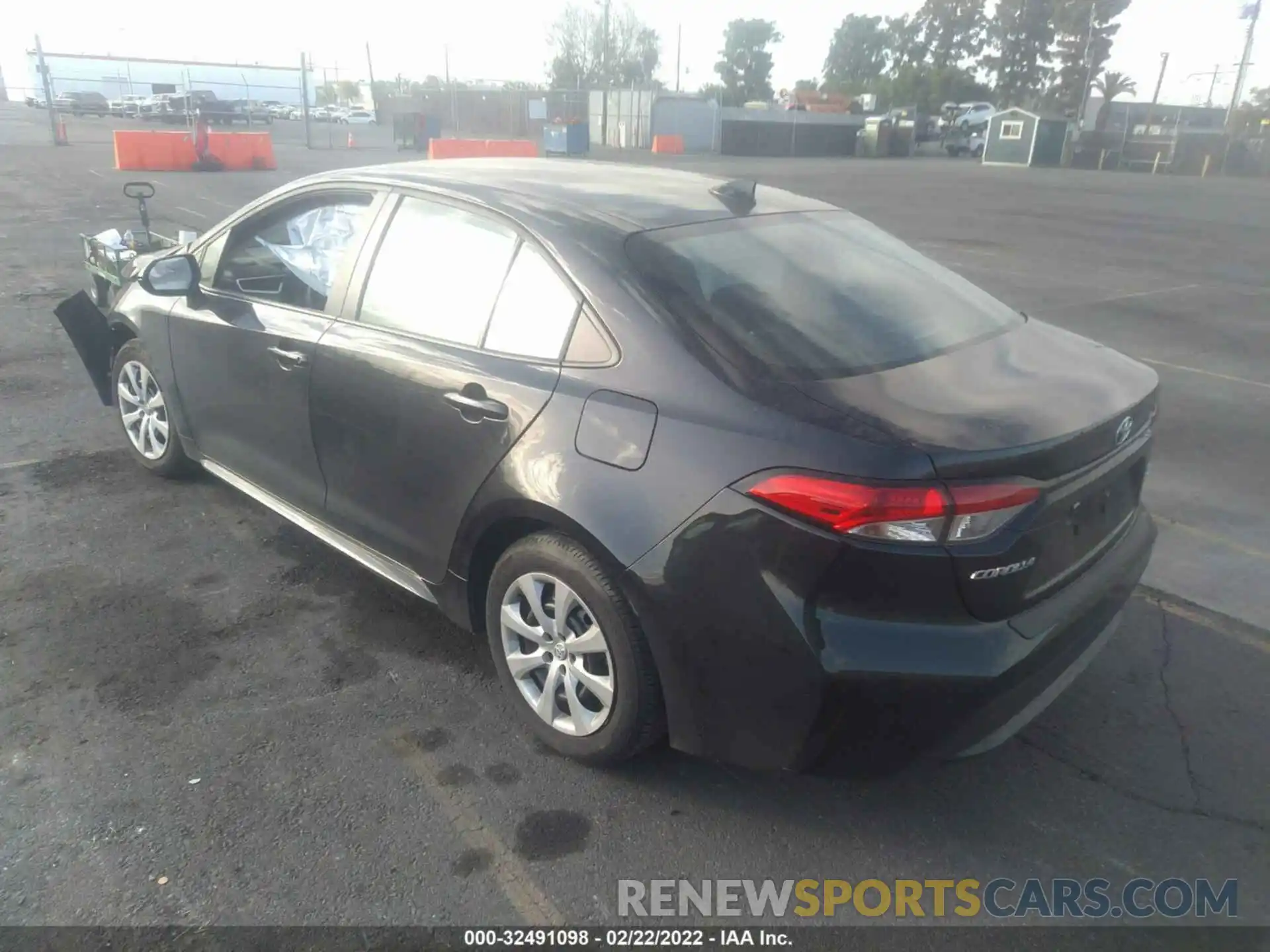 3 Photograph of a damaged car 5YFEPMAE1MP219189 TOYOTA COROLLA 2021