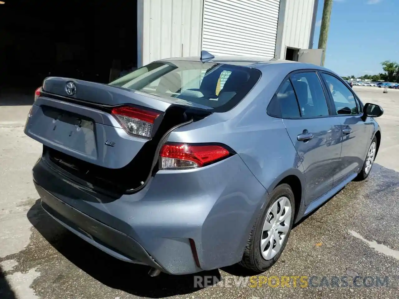 4 Photograph of a damaged car 5YFEPMAE1MP222187 TOYOTA COROLLA 2021