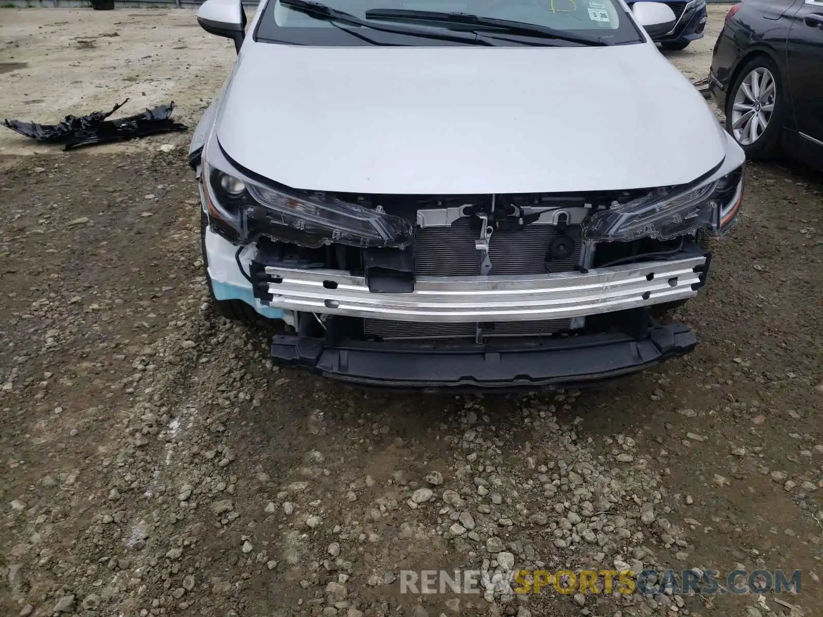 9 Photograph of a damaged car 5YFEPMAE1MP223811 TOYOTA COROLLA 2021