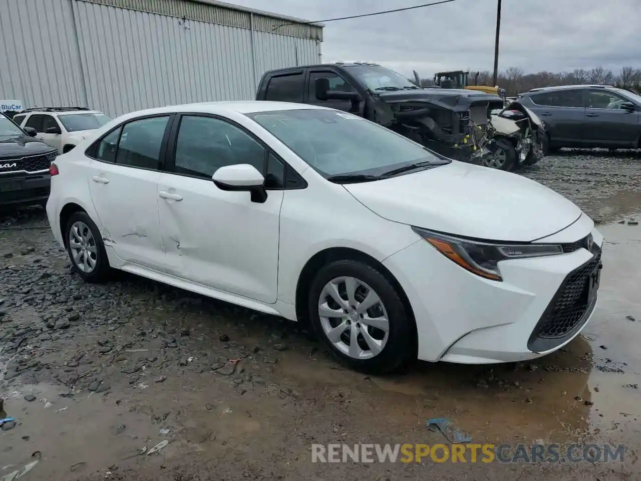 4 Photograph of a damaged car 5YFEPMAE1MP224621 TOYOTA COROLLA 2021