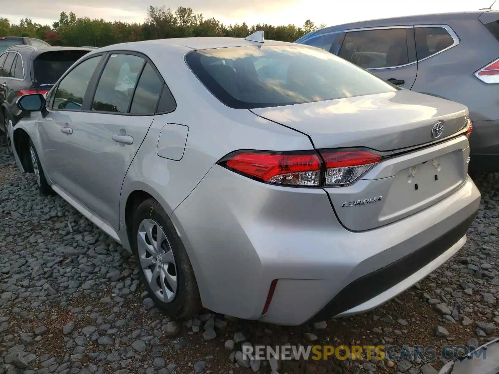 3 Photograph of a damaged car 5YFEPMAE1MP224795 TOYOTA COROLLA 2021