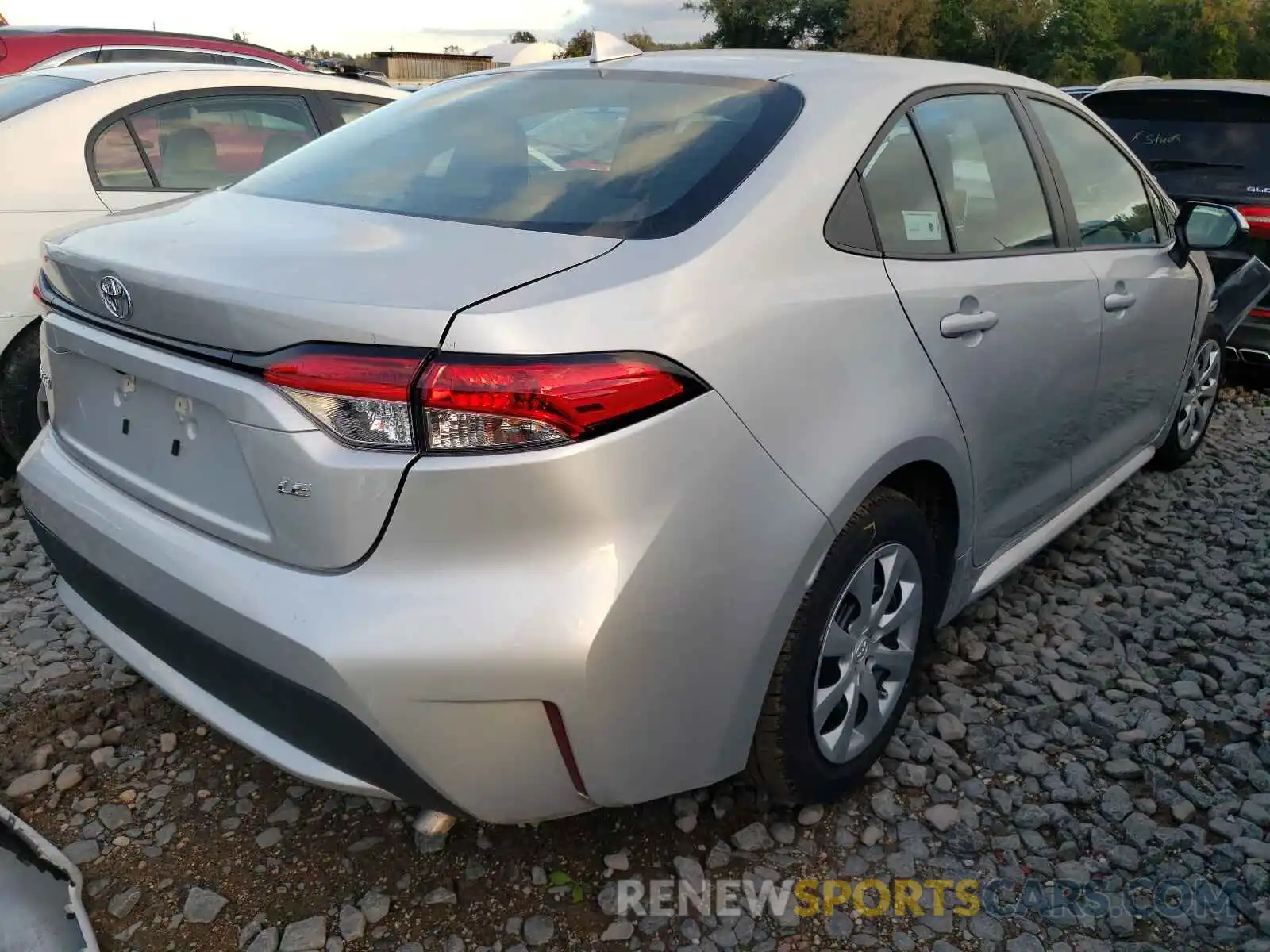 4 Photograph of a damaged car 5YFEPMAE1MP224795 TOYOTA COROLLA 2021