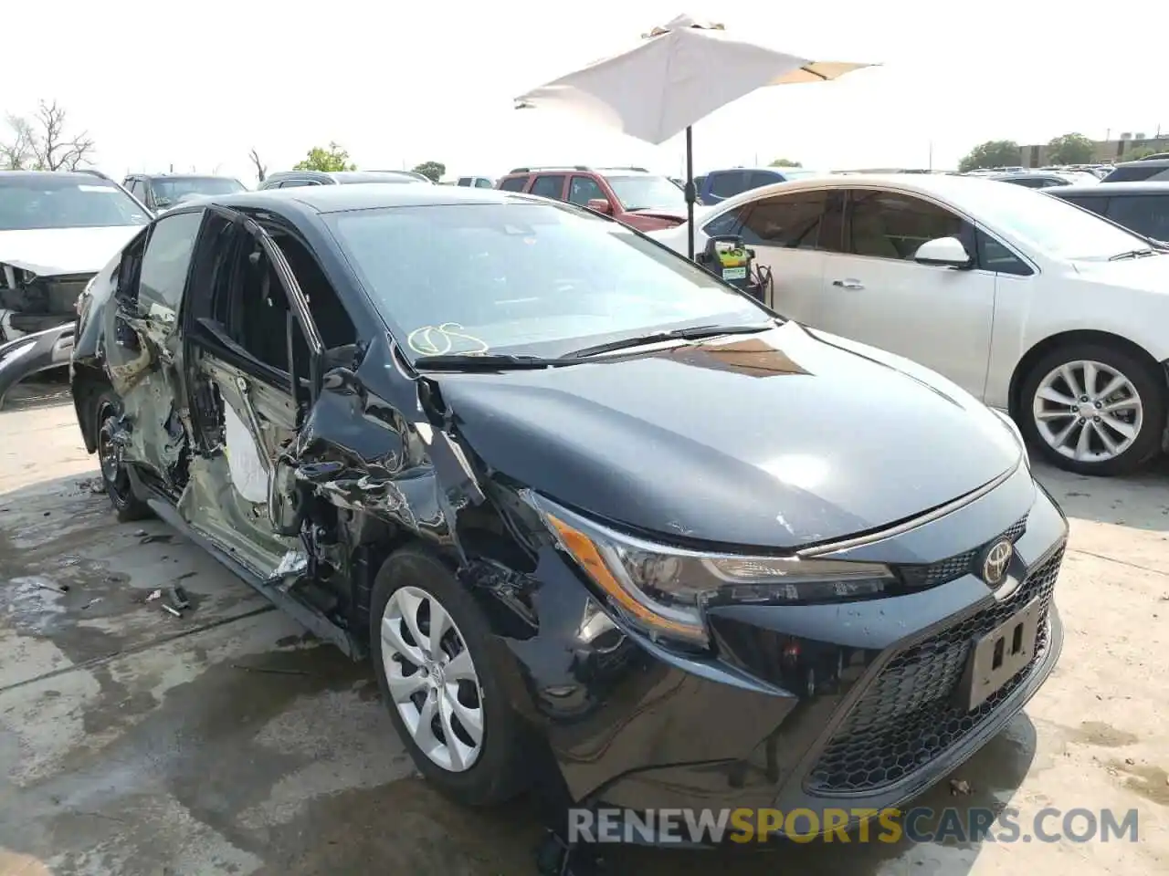 1 Photograph of a damaged car 5YFEPMAE1MP226126 TOYOTA COROLLA 2021