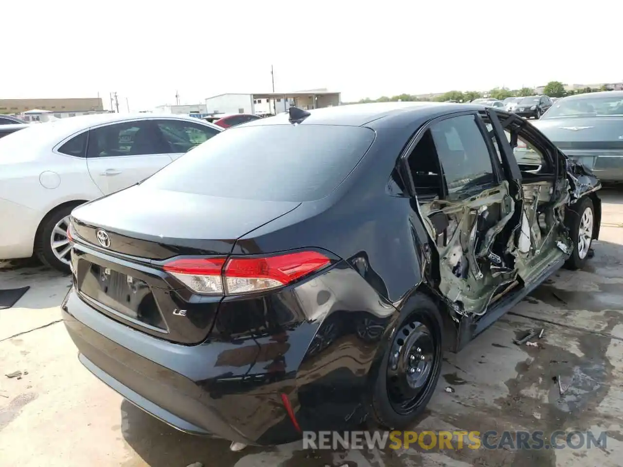 4 Photograph of a damaged car 5YFEPMAE1MP226126 TOYOTA COROLLA 2021