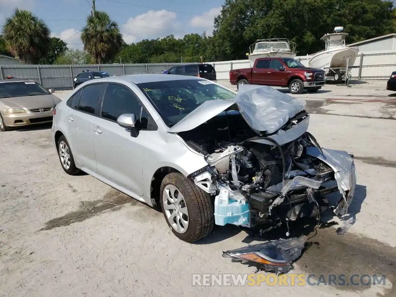 1 Photograph of a damaged car 5YFEPMAE1MP229589 TOYOTA COROLLA 2021