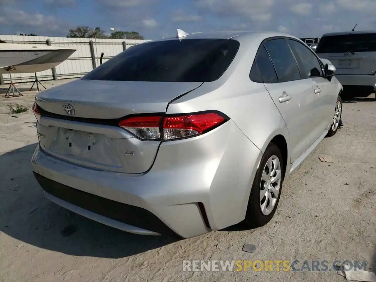 4 Photograph of a damaged car 5YFEPMAE1MP229589 TOYOTA COROLLA 2021