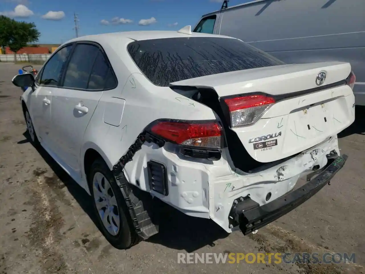 3 Photograph of a damaged car 5YFEPMAE1MP229737 TOYOTA COROLLA 2021