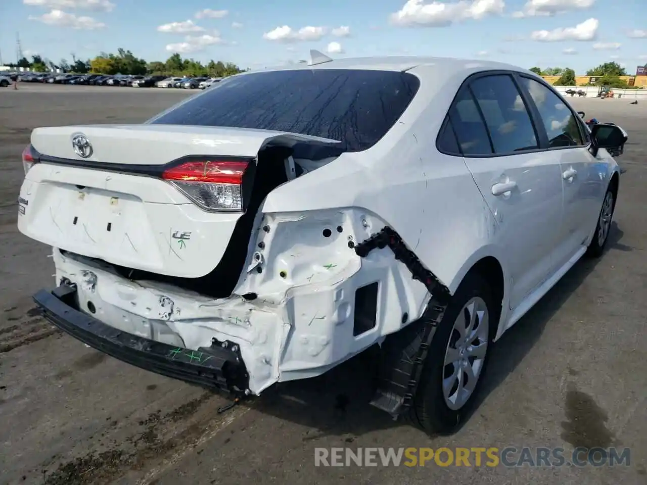 4 Photograph of a damaged car 5YFEPMAE1MP229737 TOYOTA COROLLA 2021