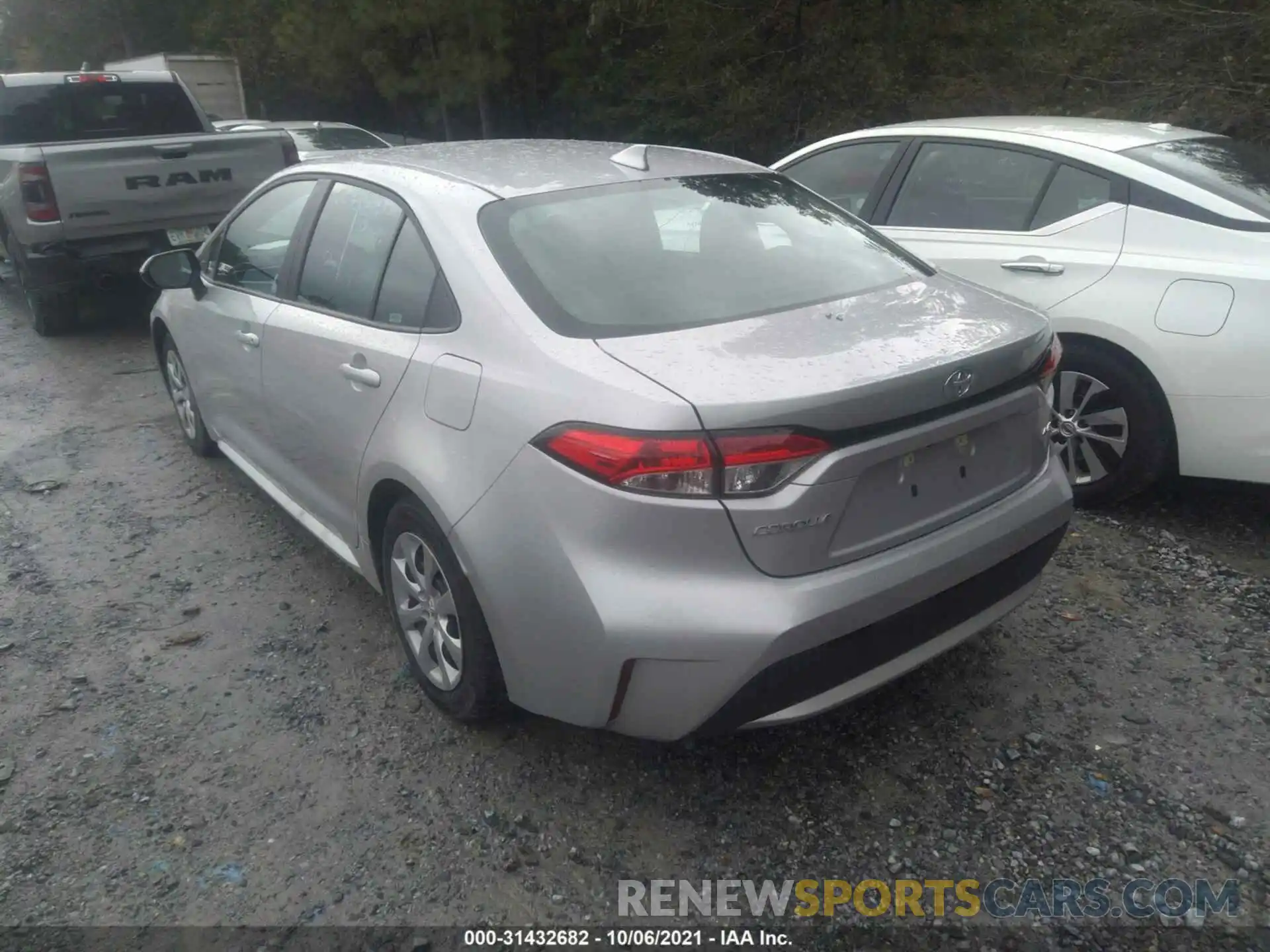 3 Photograph of a damaged car 5YFEPMAE1MP234310 TOYOTA COROLLA 2021