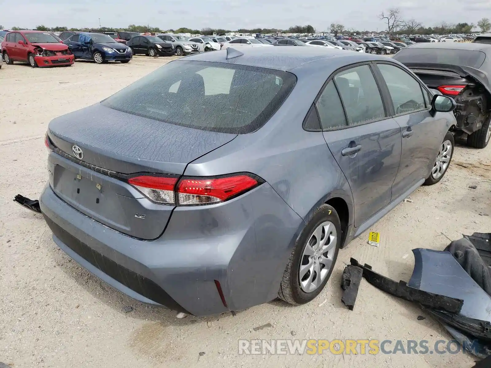 4 Photograph of a damaged car 5YFEPMAE1MP235179 TOYOTA COROLLA 2021