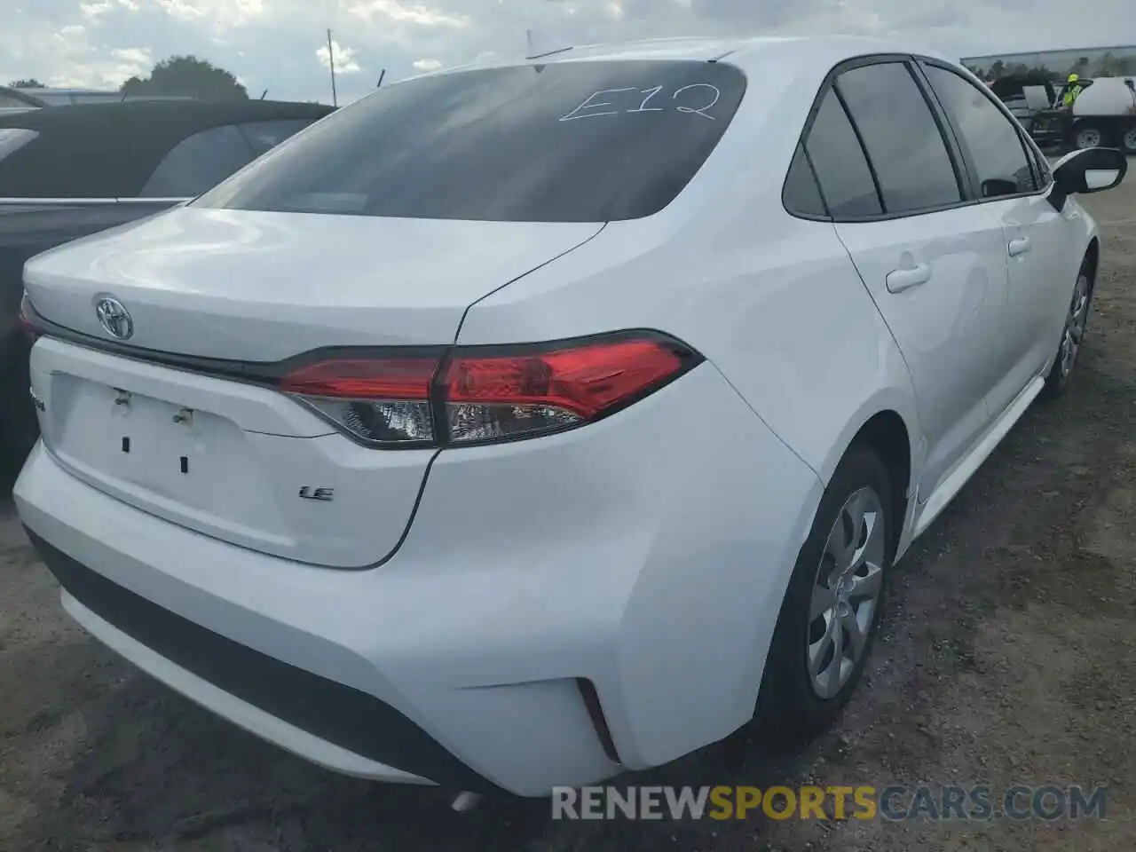 4 Photograph of a damaged car 5YFEPMAE1MP235795 TOYOTA COROLLA 2021