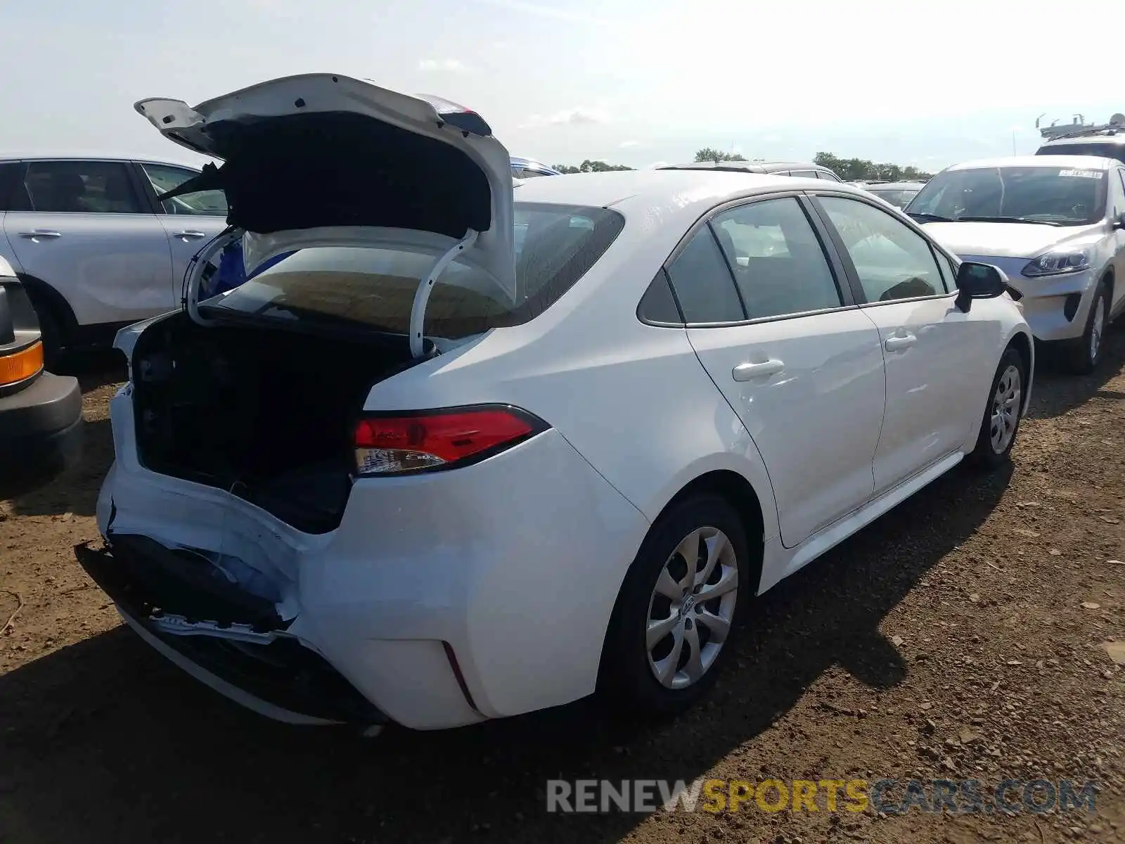 4 Photograph of a damaged car 5YFEPMAE1MP236574 TOYOTA COROLLA 2021