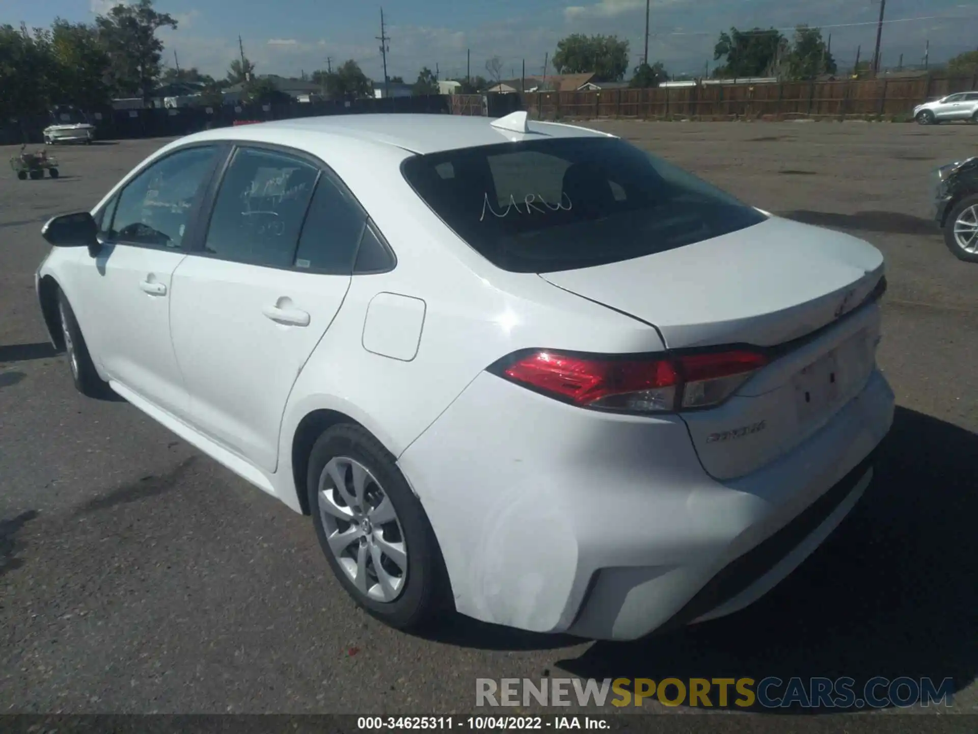 3 Photograph of a damaged car 5YFEPMAE1MP246621 TOYOTA COROLLA 2021