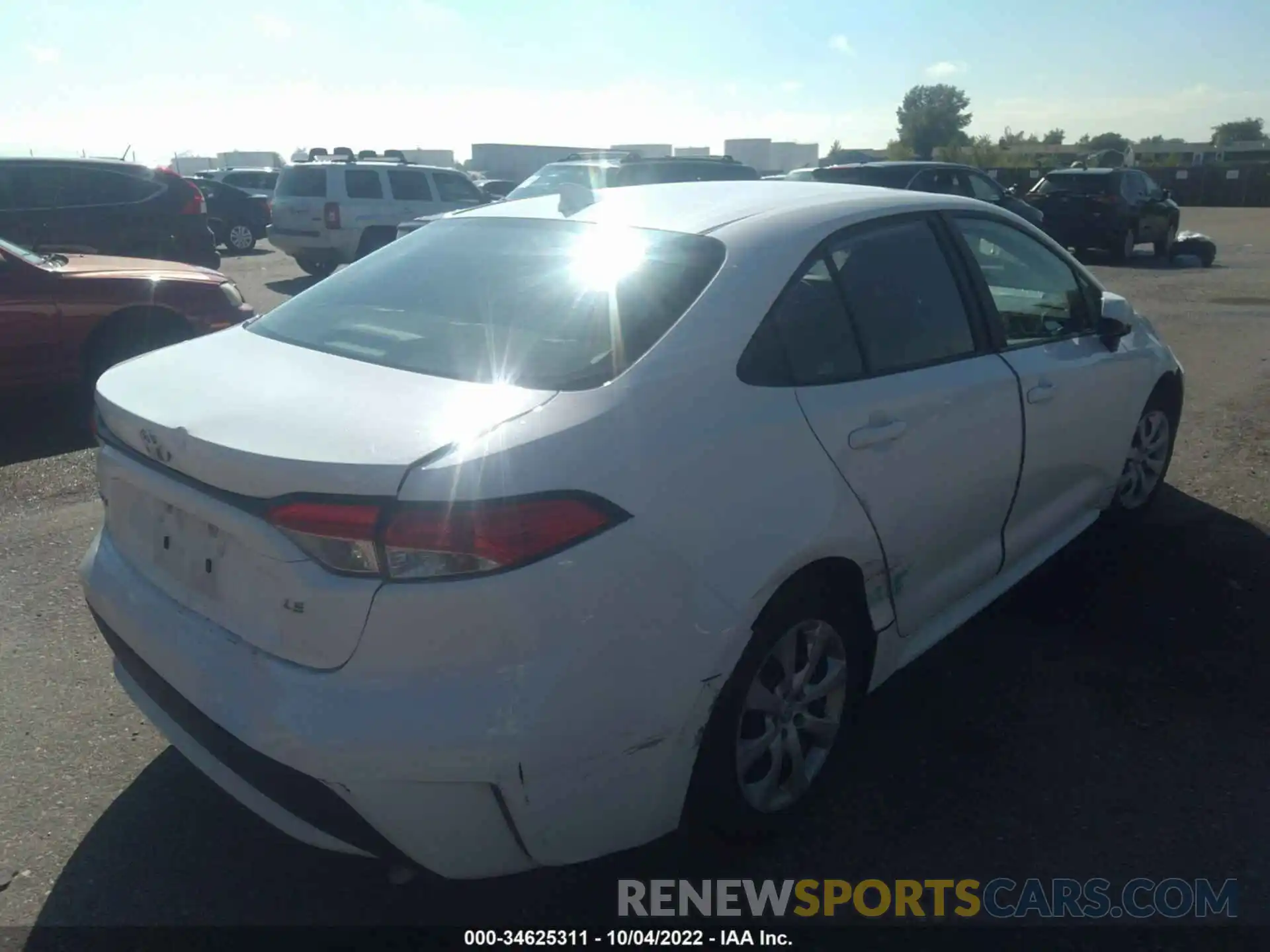 4 Photograph of a damaged car 5YFEPMAE1MP246621 TOYOTA COROLLA 2021