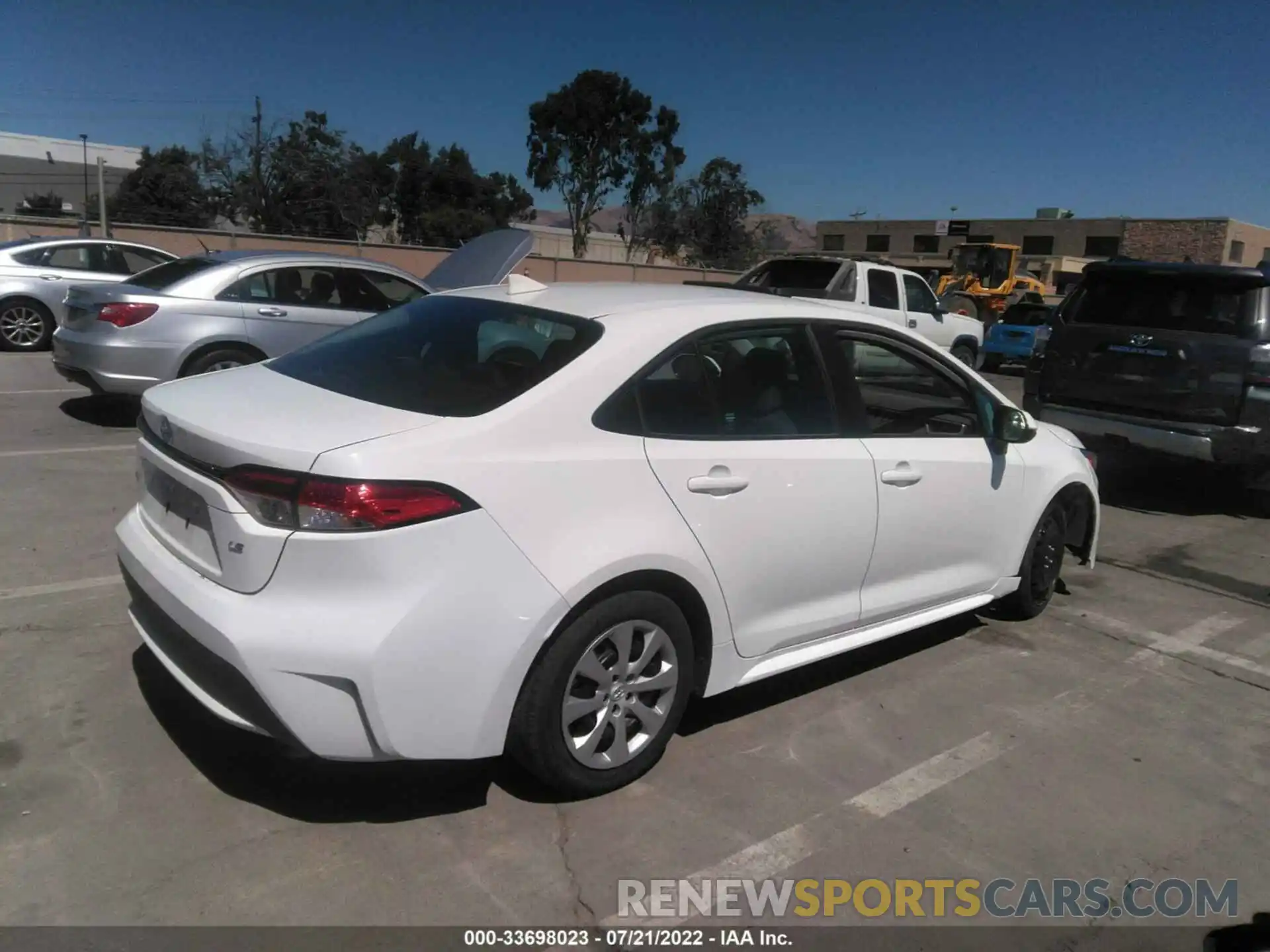 4 Photograph of a damaged car 5YFEPMAE1MP250202 TOYOTA COROLLA 2021