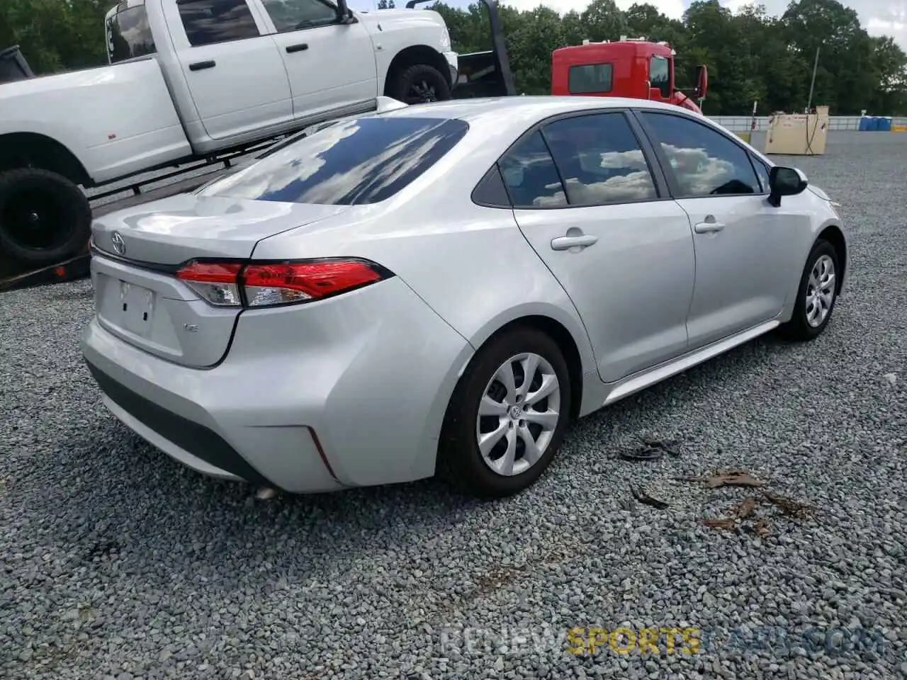 4 Photograph of a damaged car 5YFEPMAE1MP253276 TOYOTA COROLLA 2021