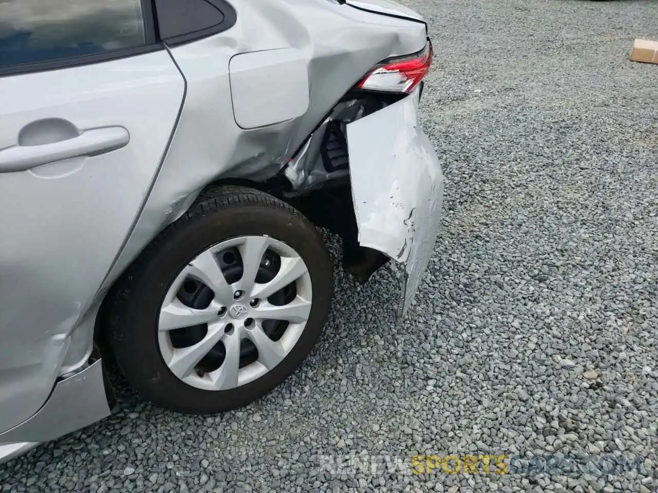 9 Photograph of a damaged car 5YFEPMAE1MP253276 TOYOTA COROLLA 2021