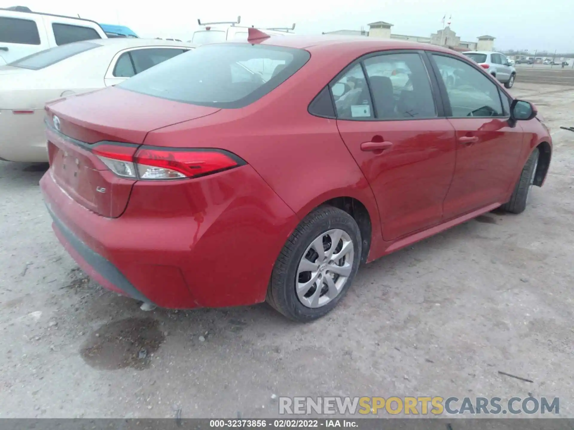 4 Photograph of a damaged car 5YFEPMAE1MP256940 TOYOTA COROLLA 2021