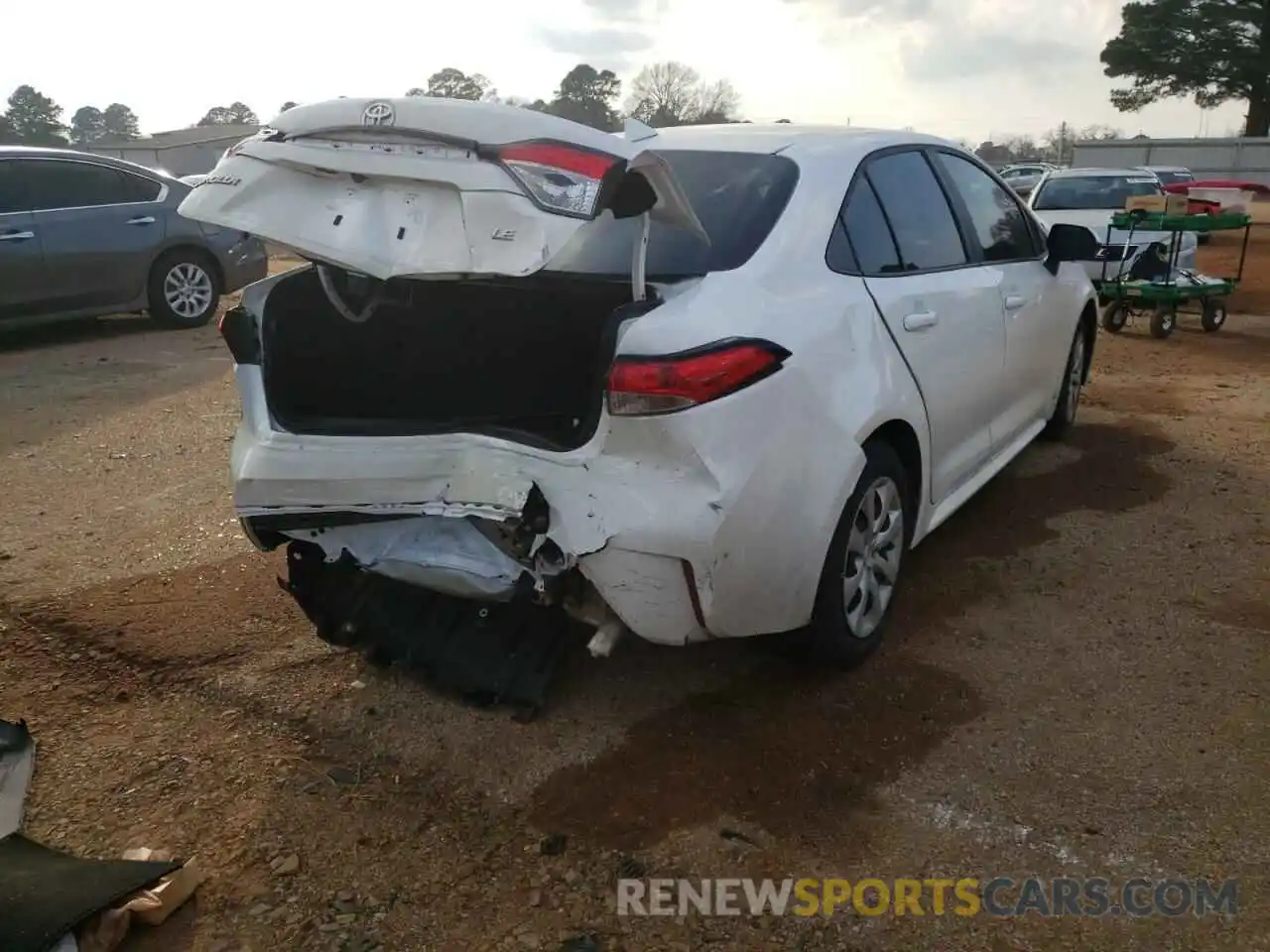 4 Photograph of a damaged car 5YFEPMAE1MP264648 TOYOTA COROLLA 2021