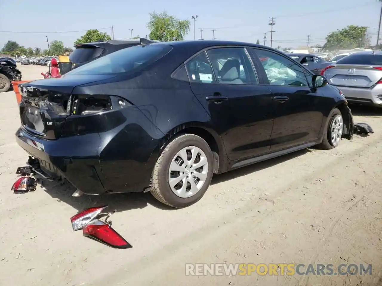 4 Photograph of a damaged car 5YFEPMAE1MP266741 TOYOTA COROLLA 2021