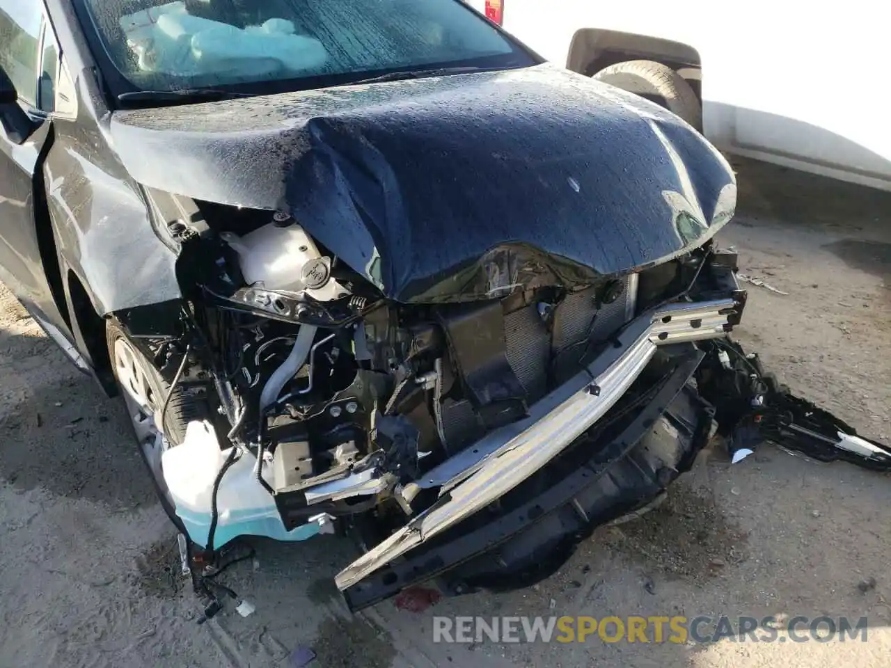 9 Photograph of a damaged car 5YFEPMAE1MP270384 TOYOTA COROLLA 2021