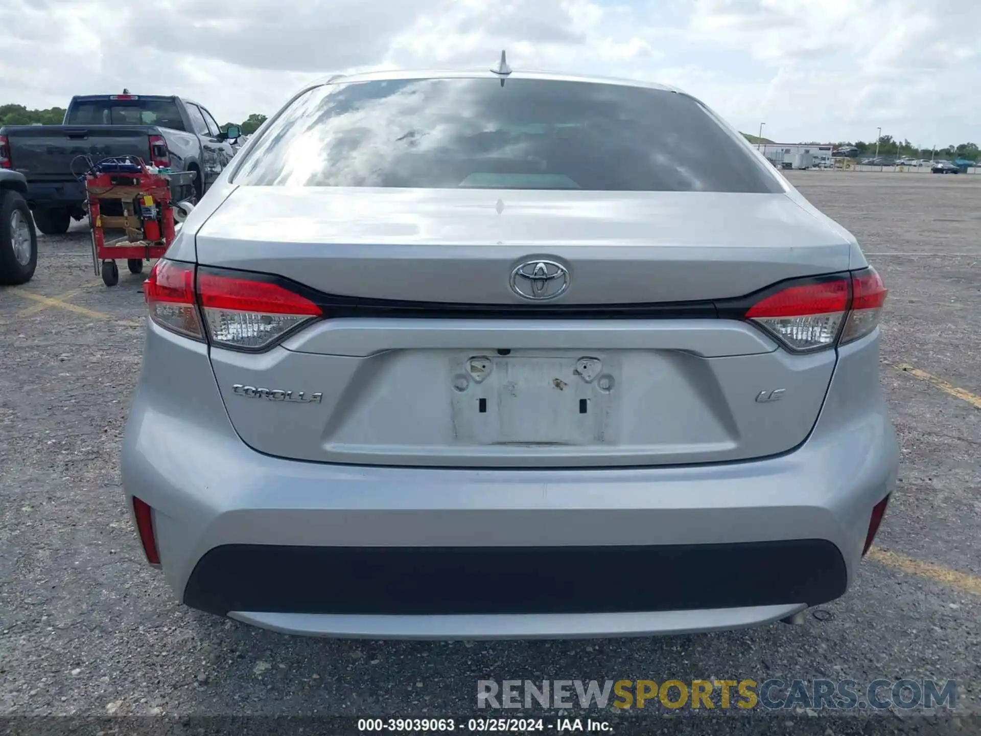 16 Photograph of a damaged car 5YFEPMAE2MP149797 TOYOTA COROLLA 2021