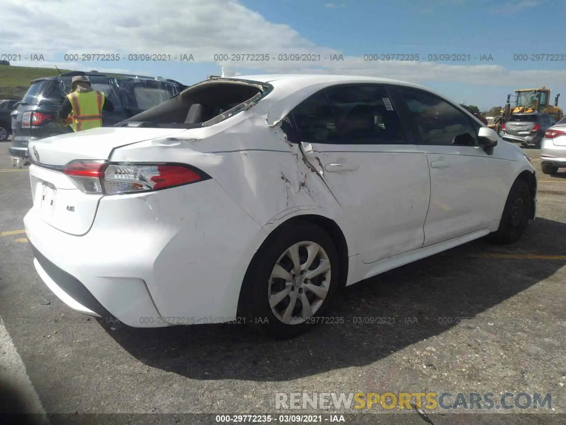 4 Photograph of a damaged car 5YFEPMAE2MP151498 TOYOTA COROLLA 2021