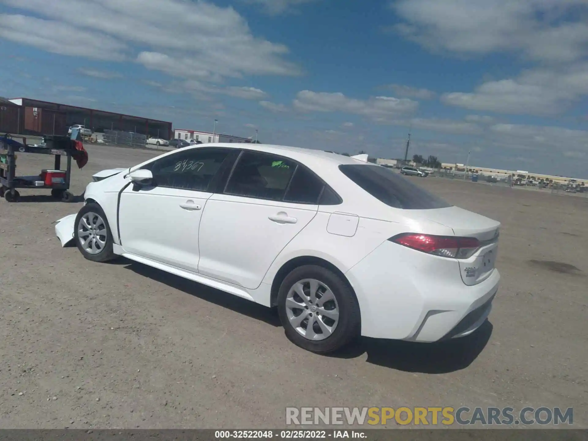 3 Photograph of a damaged car 5YFEPMAE2MP152733 TOYOTA COROLLA 2021