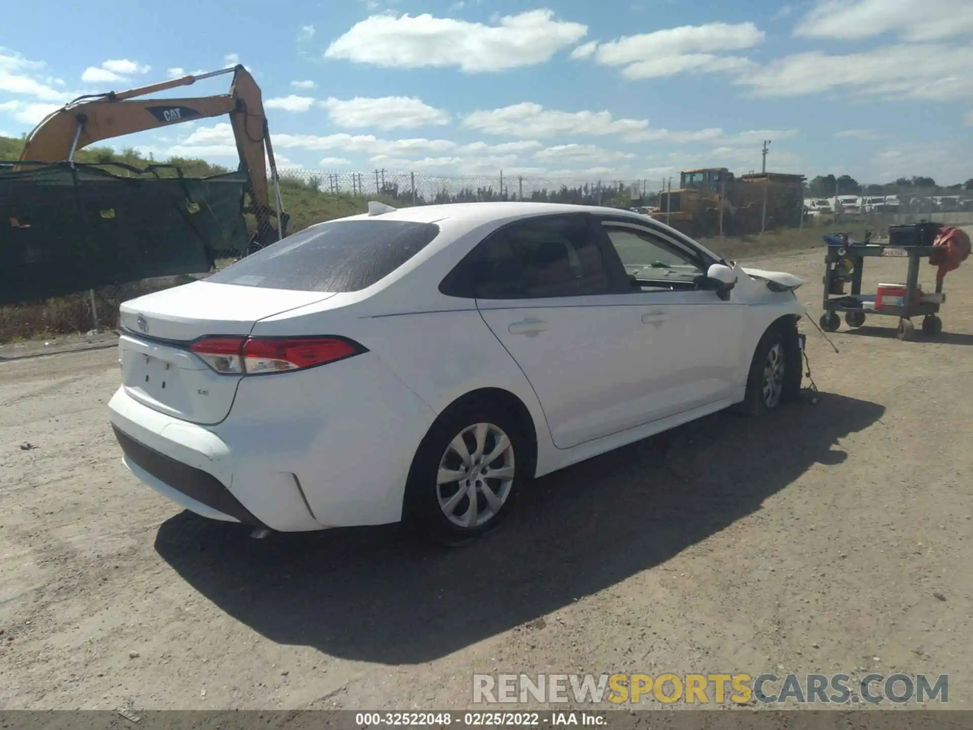 4 Photograph of a damaged car 5YFEPMAE2MP152733 TOYOTA COROLLA 2021