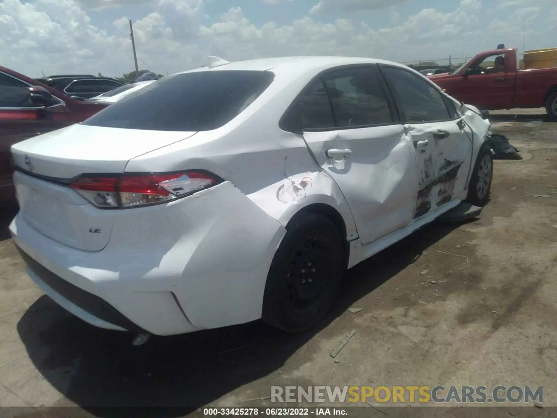 4 Photograph of a damaged car 5YFEPMAE2MP153462 TOYOTA COROLLA 2021