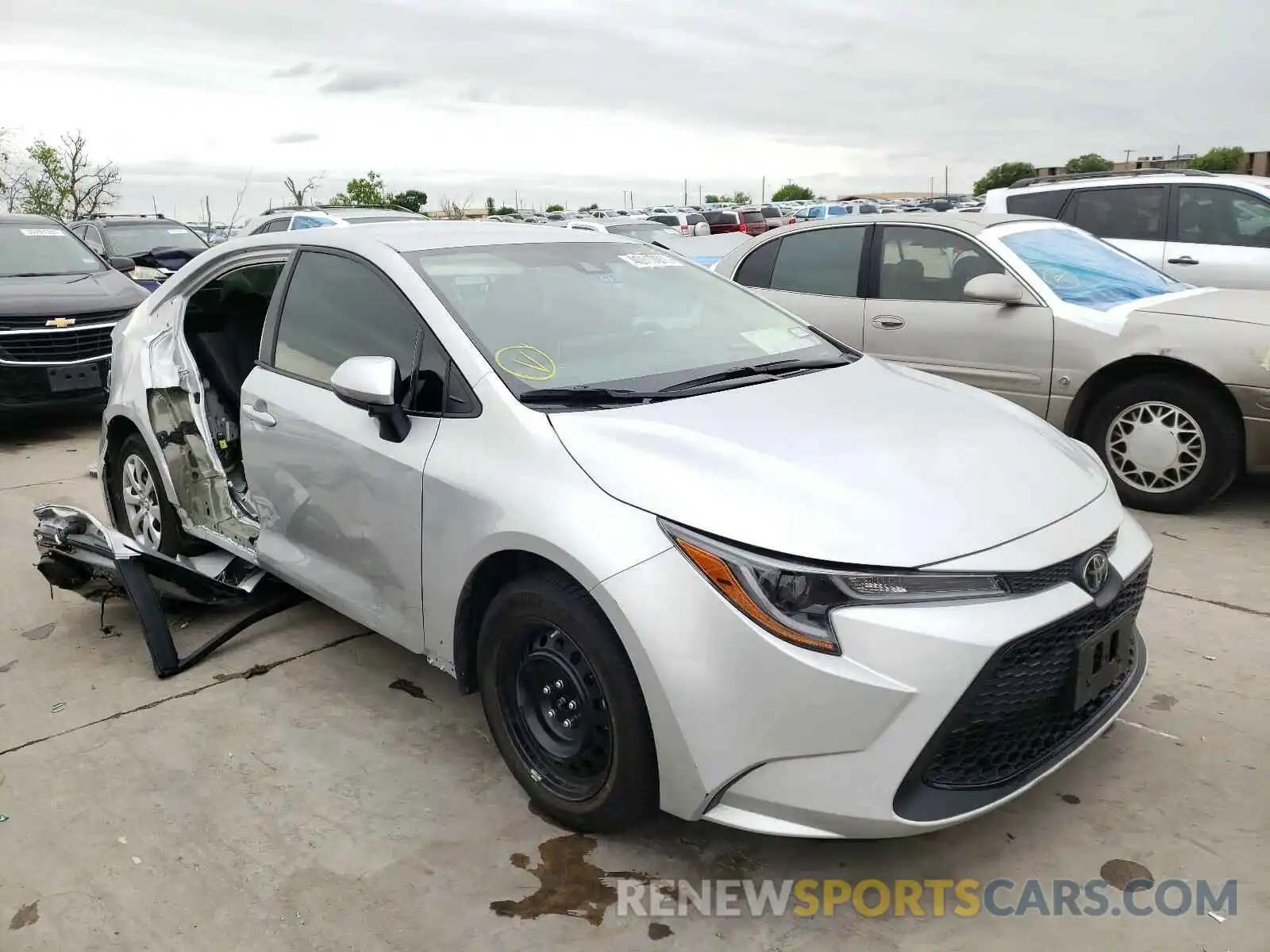 1 Photograph of a damaged car 5YFEPMAE2MP153543 TOYOTA COROLLA 2021