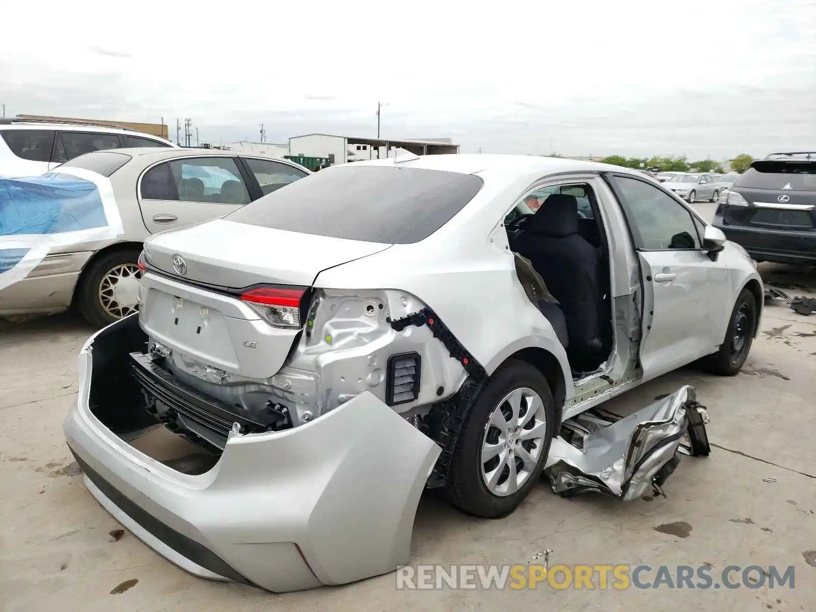 4 Photograph of a damaged car 5YFEPMAE2MP153543 TOYOTA COROLLA 2021