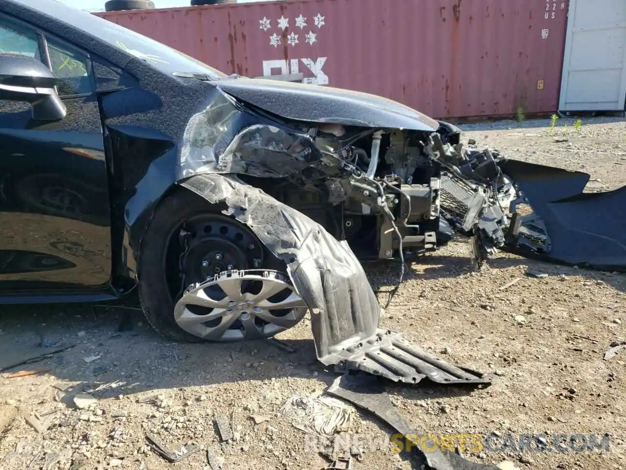 9 Photograph of a damaged car 5YFEPMAE2MP159102 TOYOTA COROLLA 2021