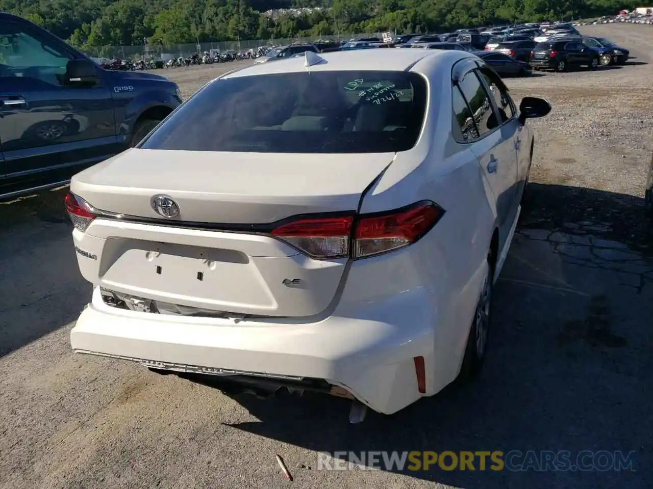 4 Photograph of a damaged car 5YFEPMAE2MP159794 TOYOTA COROLLA 2021