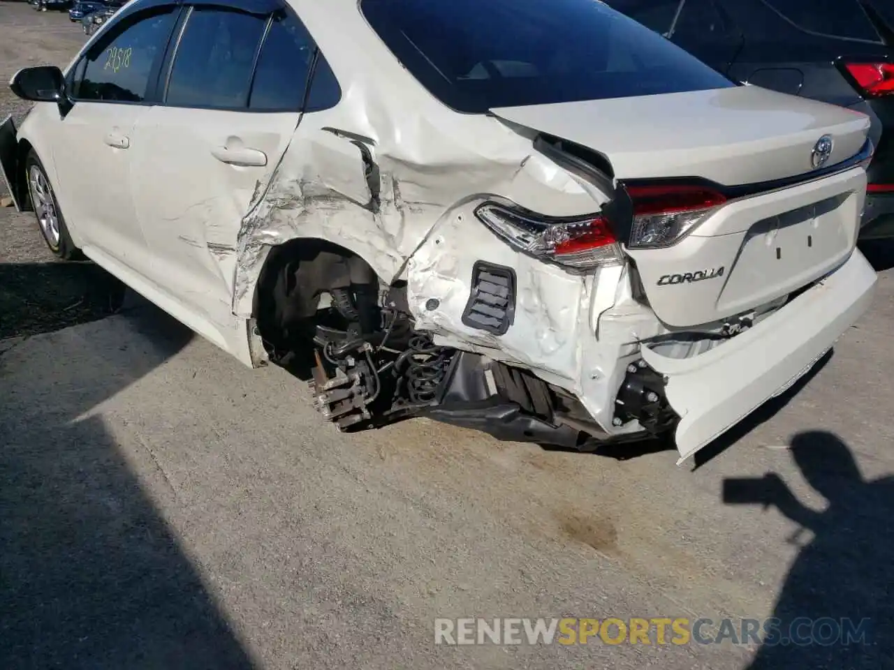 9 Photograph of a damaged car 5YFEPMAE2MP159794 TOYOTA COROLLA 2021