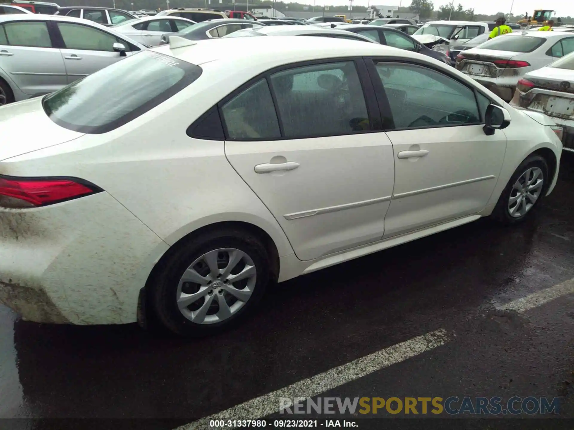 4 Photograph of a damaged car 5YFEPMAE2MP161450 TOYOTA COROLLA 2021