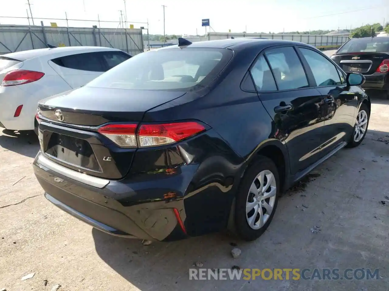 4 Photograph of a damaged car 5YFEPMAE2MP161674 TOYOTA COROLLA 2021