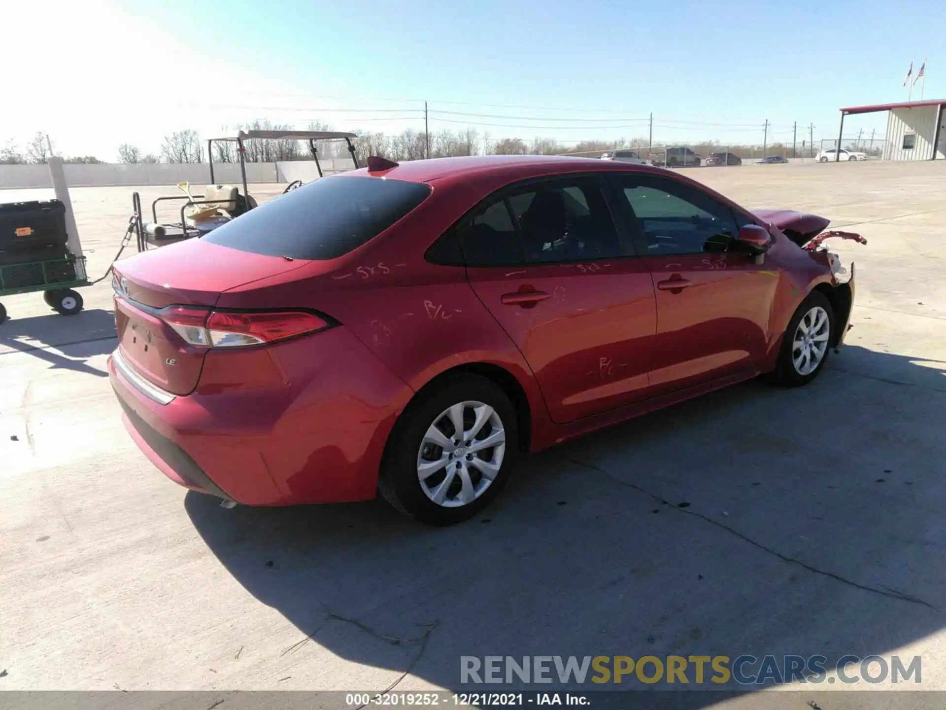 4 Photograph of a damaged car 5YFEPMAE2MP162856 TOYOTA COROLLA 2021